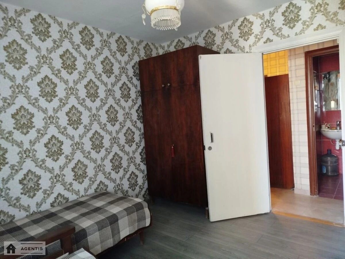 Apartment for rent 2 rooms, 45 m², 8th fl./12 floors. Profspilkova, Kyiv. 