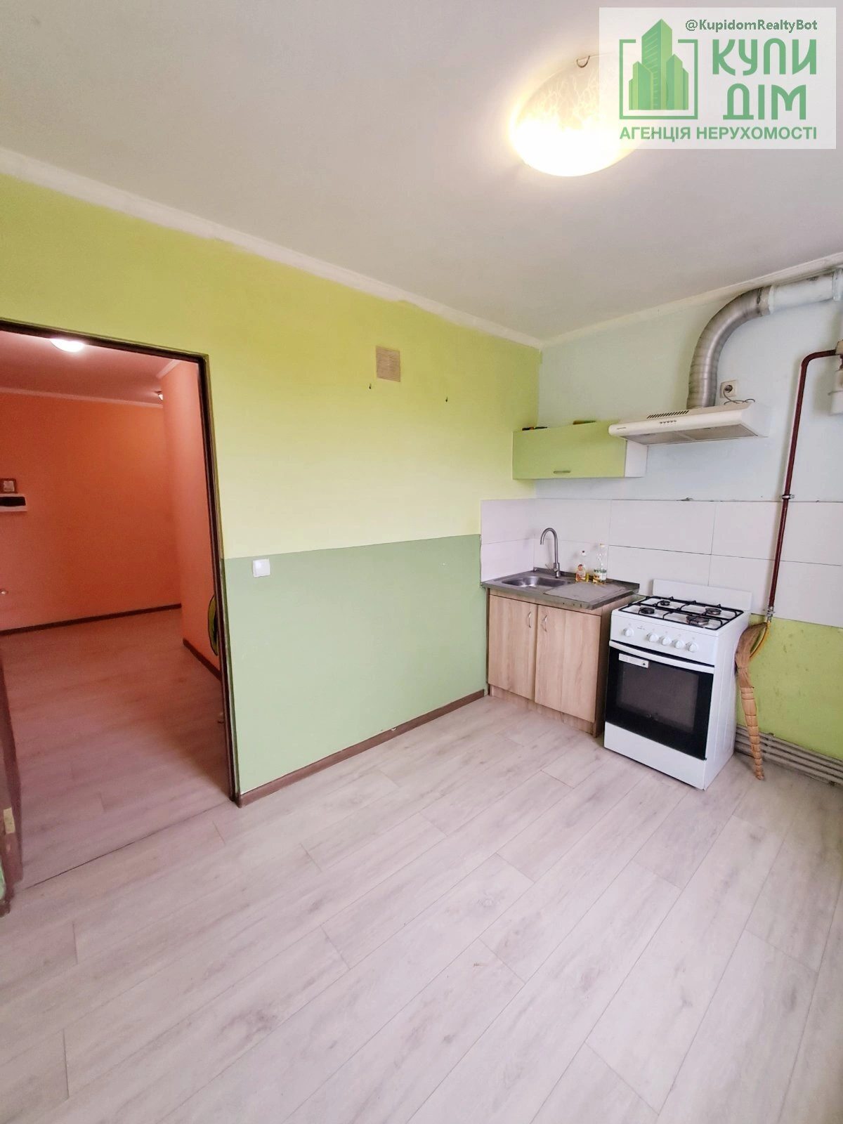 Продаж квартири 1 кімната, 40 m², 4 пов./9 поверхів. 24, Жадова вул., Кропивницький. 