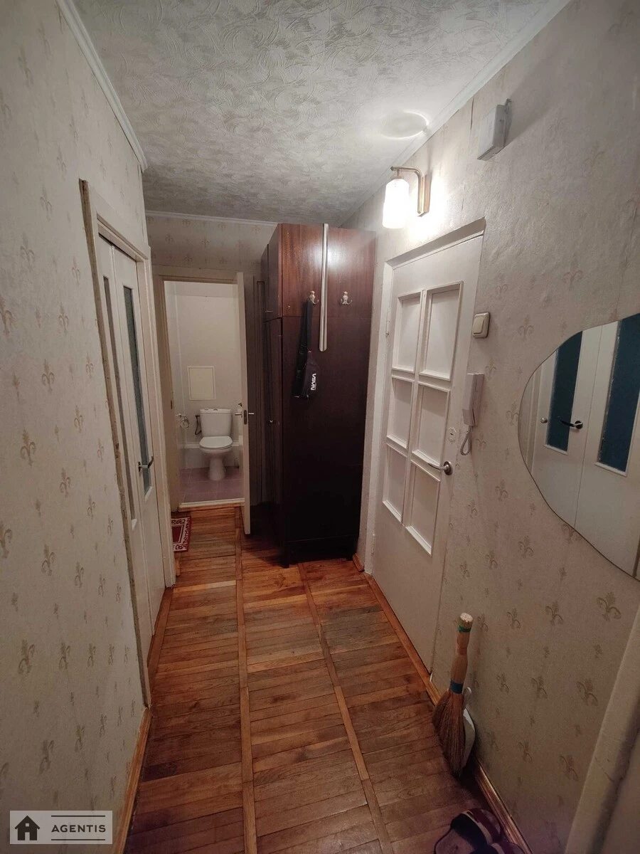 Apartment for rent 1 room, 34 m², 3rd fl./9 floors. 14, Mykoly Ushakova vul., Kyiv. 