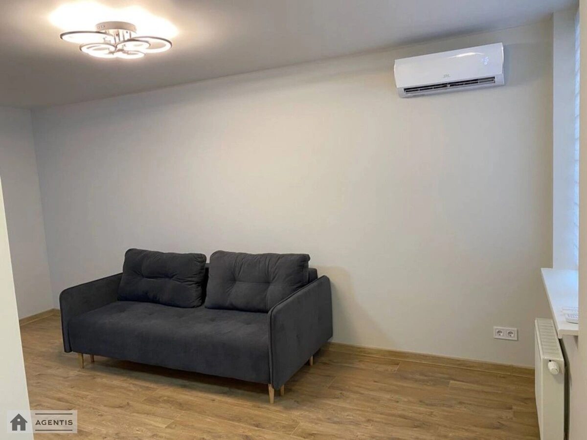 Сдам квартиру 1 комната, 30 m², 13 эт./25 этажей. 22, Приміська вул., Киев. 