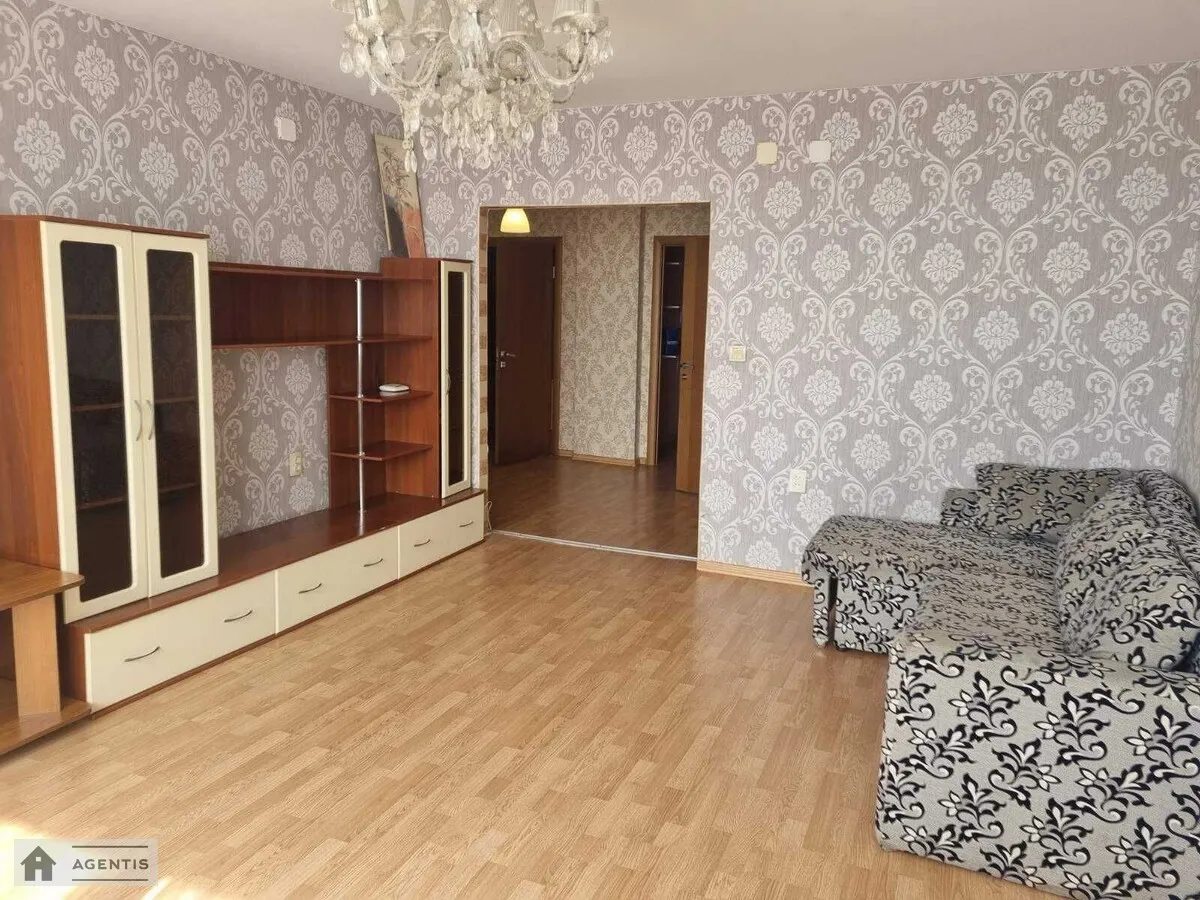 Apartment for rent 3 rooms, 95 m², 11th fl./25 floors. 1, Vadyma Hetmana vul., Kyiv. 