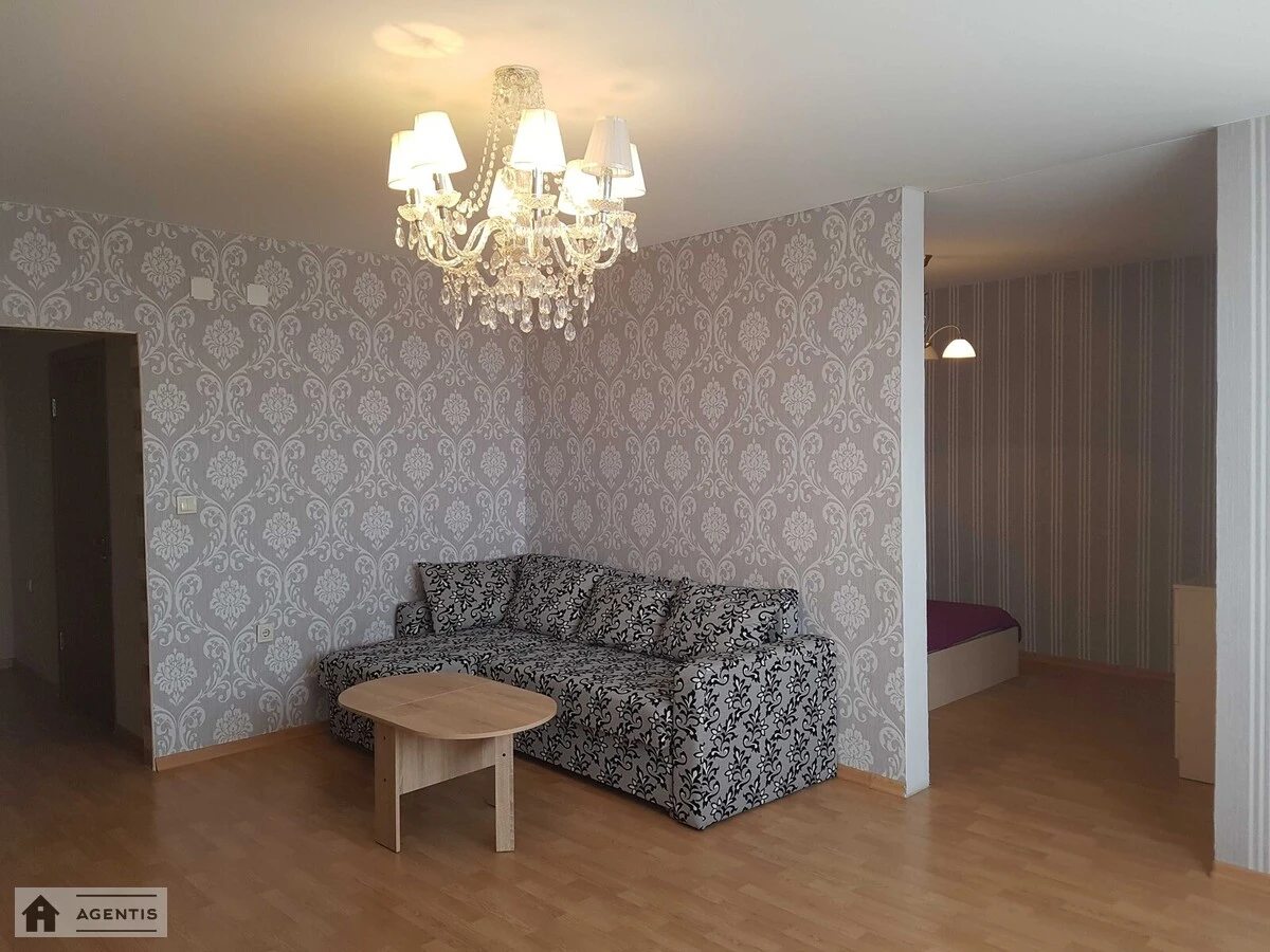 Apartment for rent 3 rooms, 95 m², 11th fl./25 floors. 1, Vadyma Hetmana vul., Kyiv. 