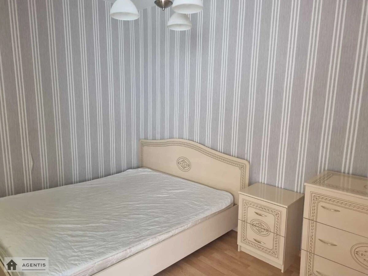 Apartment for rent 3 rooms, 95 m², 11th fl./25 floors. 1, Vadyma Hetmana vul., Kyiv. 