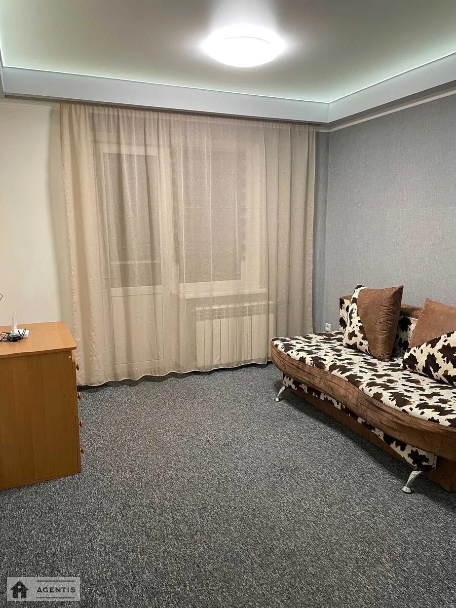 Здам квартиру 1 кімната, 30 m², 4 пов./9 поверхів. 3, Межовий 3, Київ. 