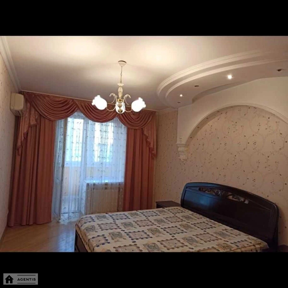 Apartment for rent 2 rooms, 63 m², 6th fl./16 floors. Mykoly Holeho vul. Lebedyeva-Kumacha, Kyiv. 