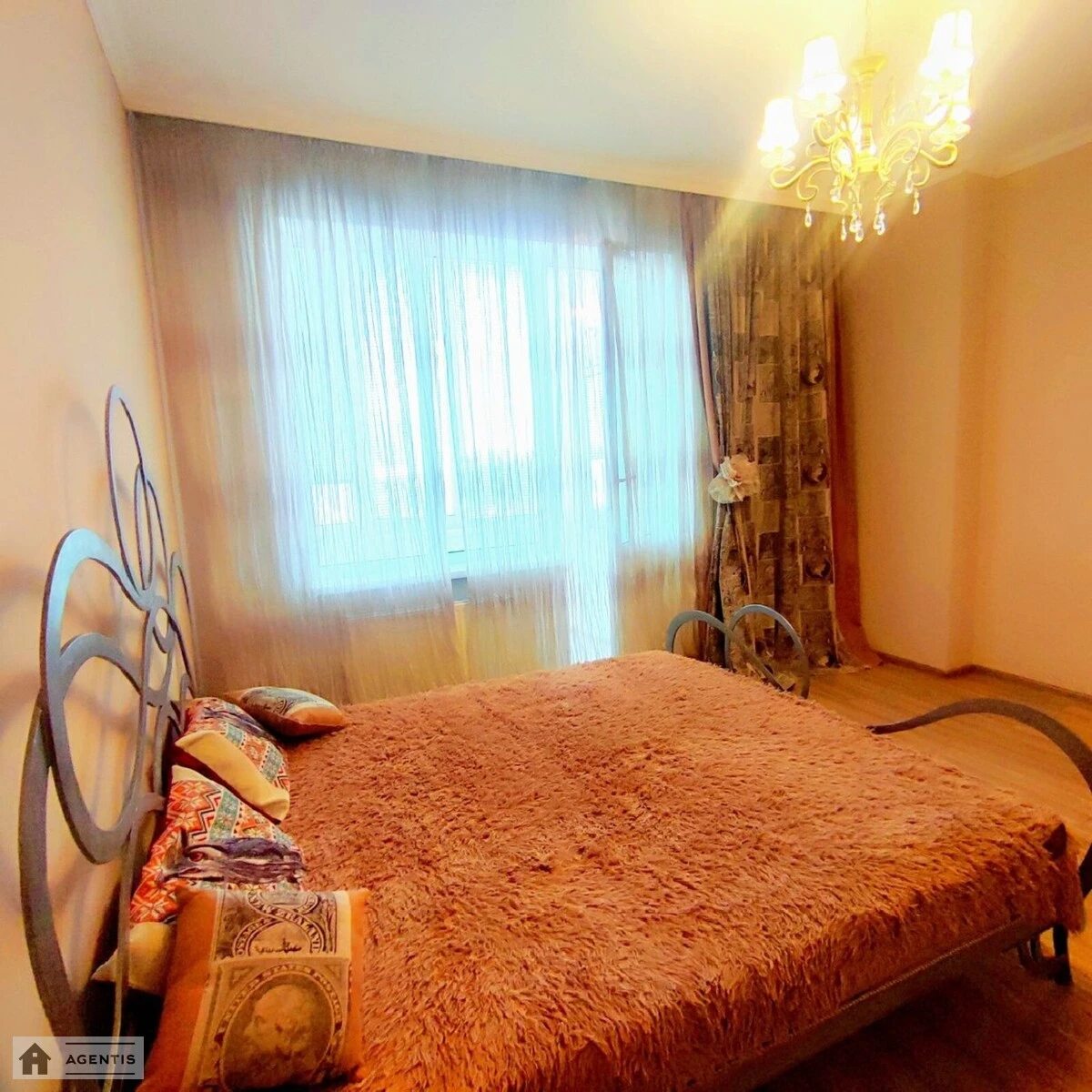 Apartment for rent 2 rooms, 80 m², 12th fl./25 floors. 3, Radunska 3, Kyiv. 