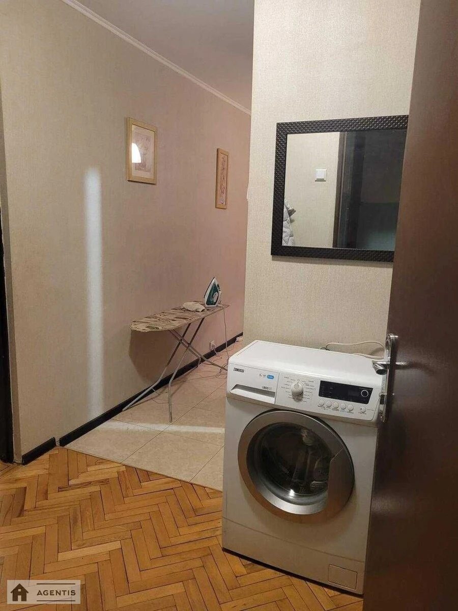 Сдам квартиру 1 комната, 32 m², 8 эт./24 этажа. Михайла Донця вул., Киев. 