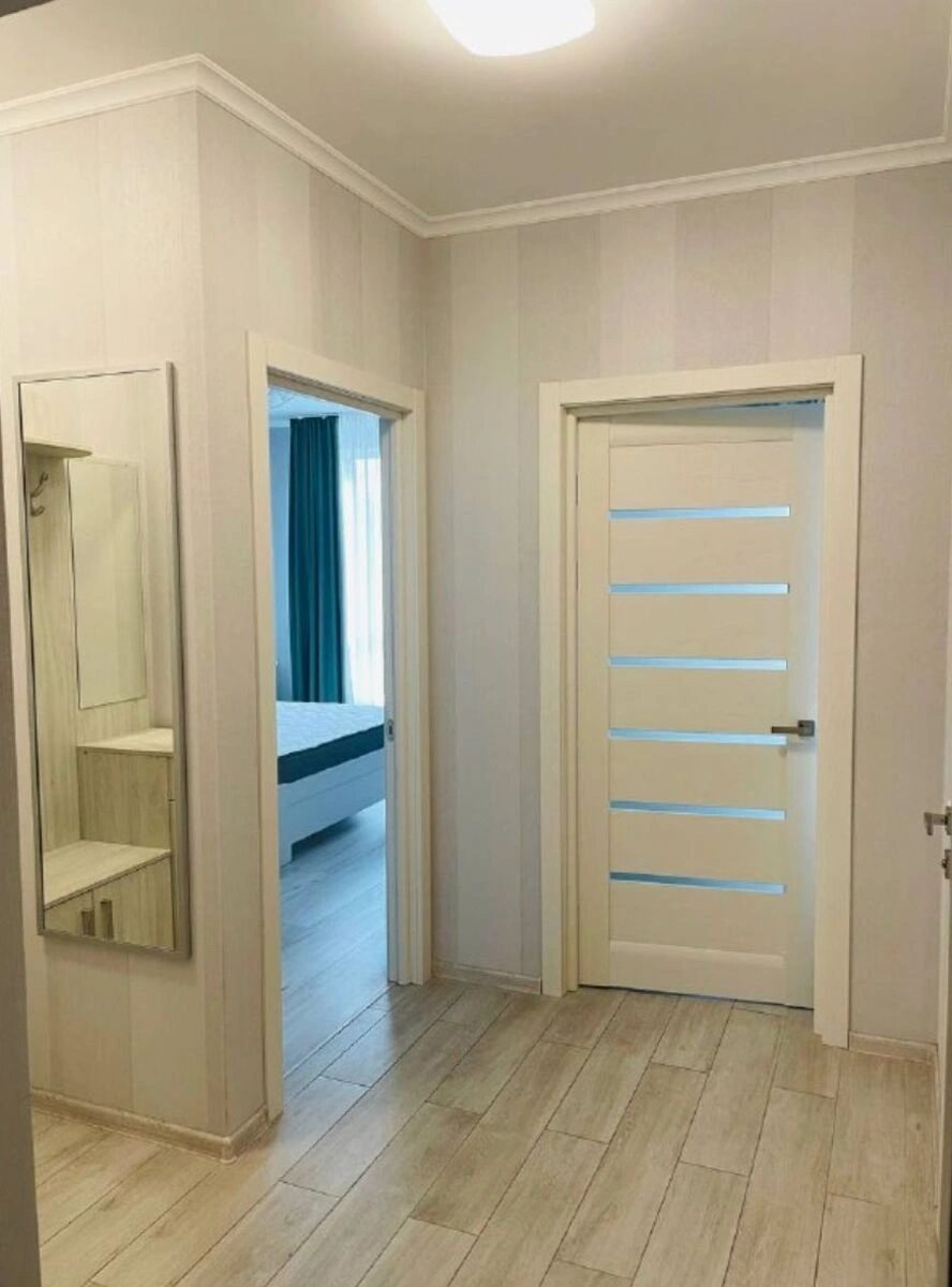 Сдам квартиру 2 комнаты, 40 m², 8 эт./10 этажей. 54, Метрологическая 54, Киев. 