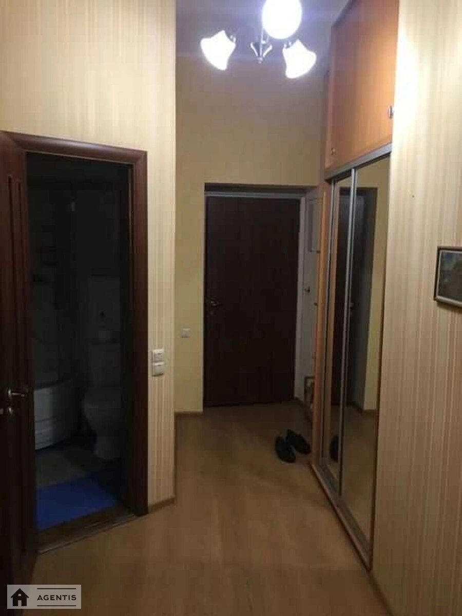 Apartment for rent 1 room, 49 m², 2nd fl./16 floors. 49, Khoryva 49, Kyiv. 