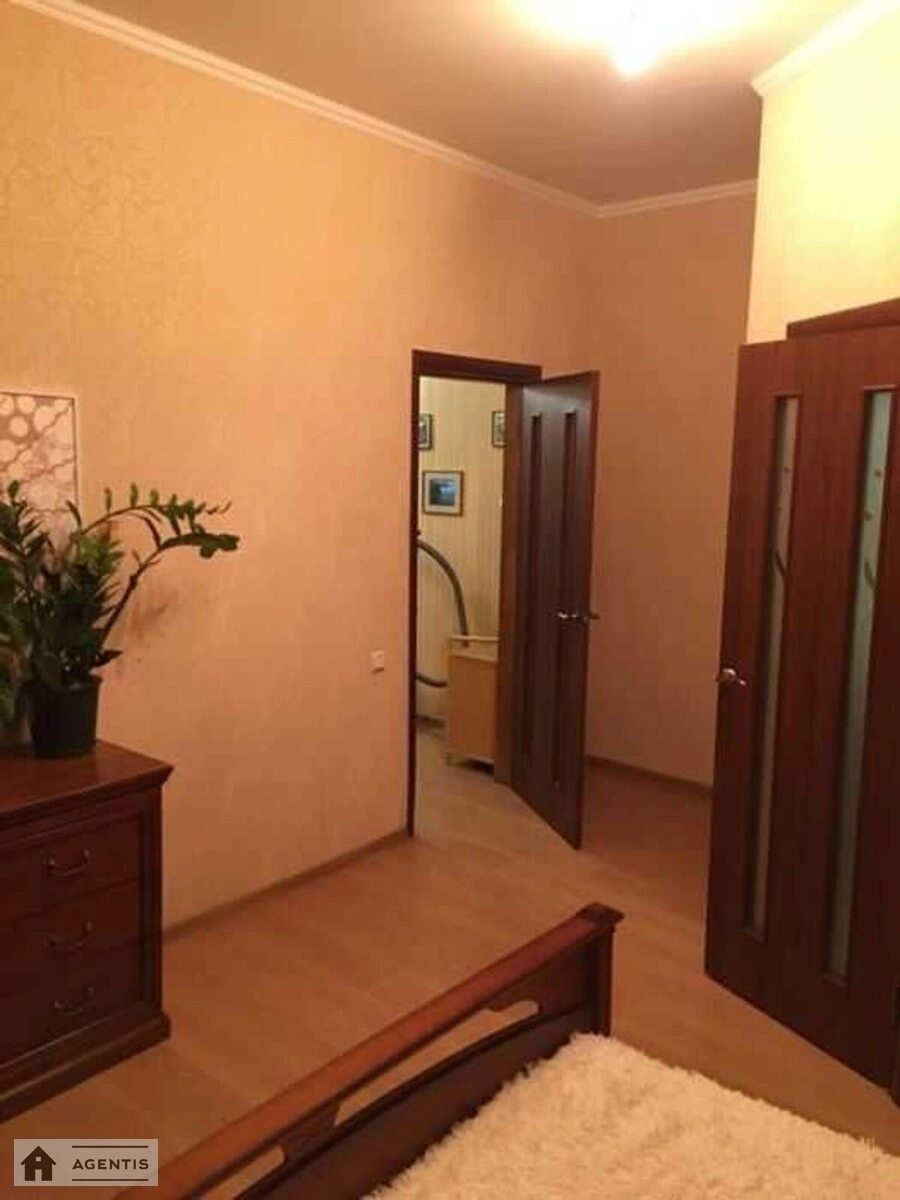 Здам квартиру 1 кімната, 49 m², 2 пов./16 поверхів. 49, Хорива 49, Київ. 