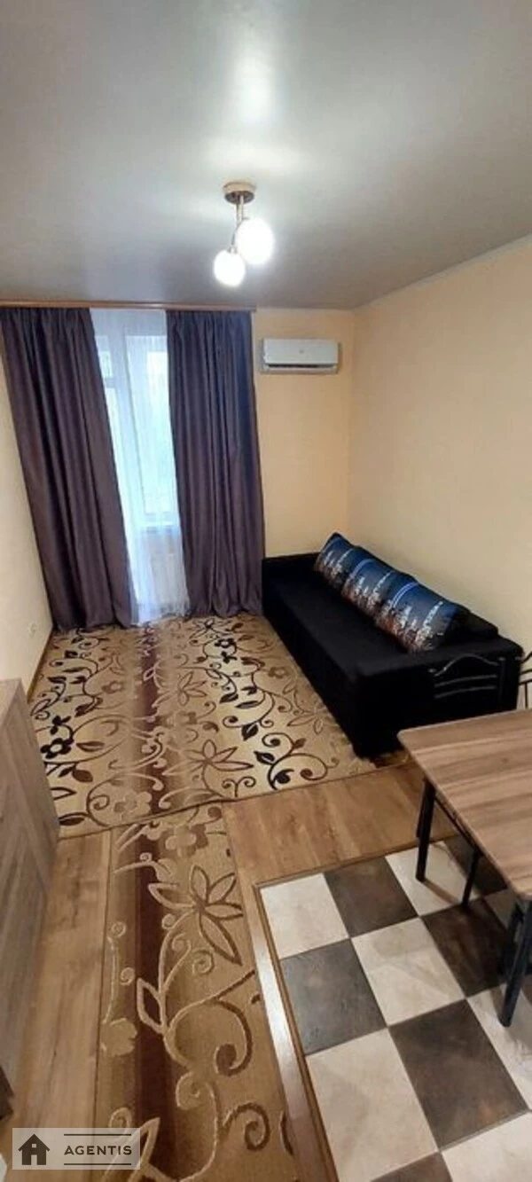 Apartment for rent 1 room, 30 m², 4th fl./26 floors. Polova, Kyiv. 