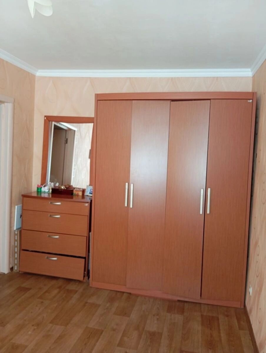 Продаж квартири 3 кімнати, 87 m², 2 пов./5 поверхів. Фортечний (кіровський), Кропивницький. 