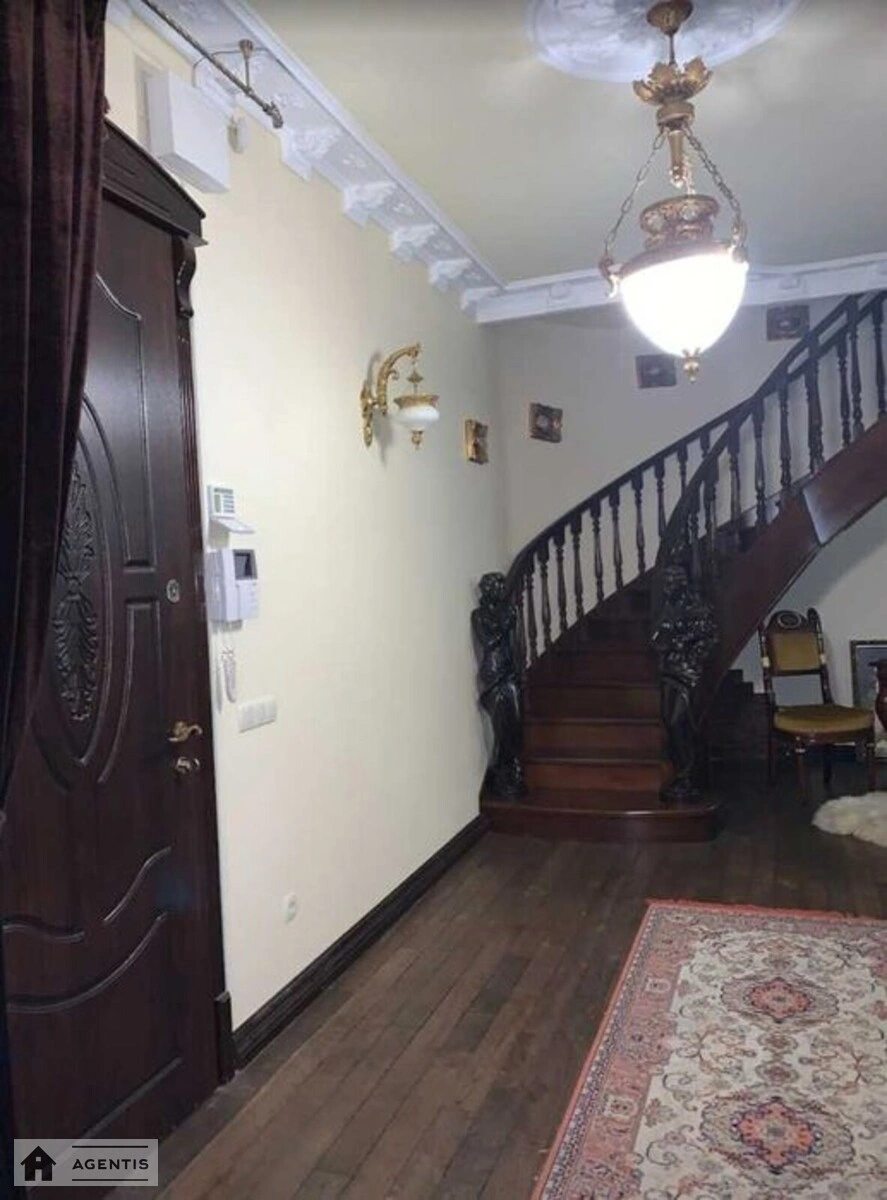 Здам квартиру 3 кімнати, 265 m², 7 пов./9 поверхів. 17, Павлівська 17, Київ. 