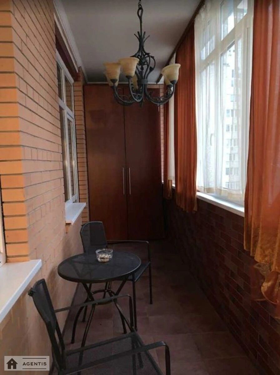 Apartment for rent 3 rooms, 265 m², 7th fl./9 floors. 17, Pavlivska 17, Kyiv. 