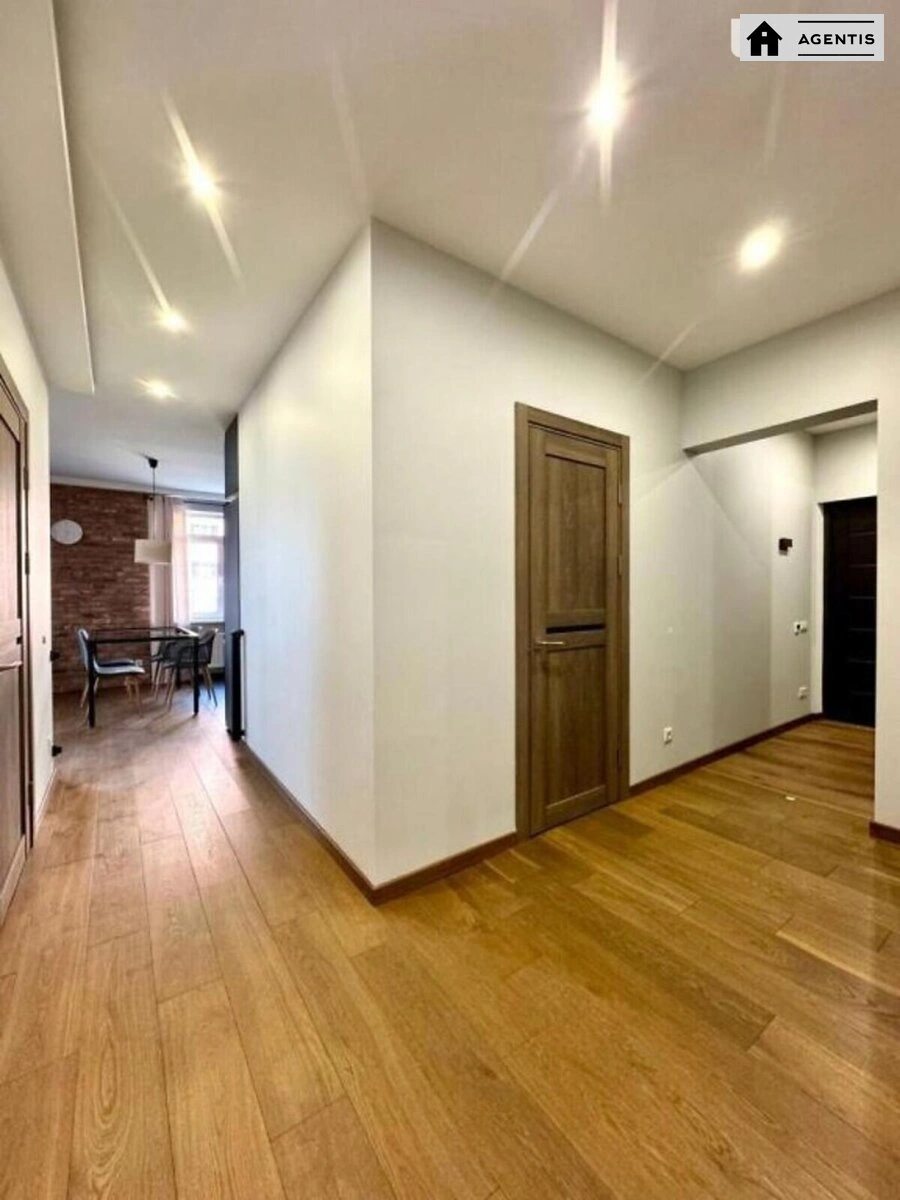 Здам квартиру 3 кімнати, 85 m², 4 пов./14 поверхів. 28, Михайла Максимовича вул. (Онуфрія Трутенка), Київ. 