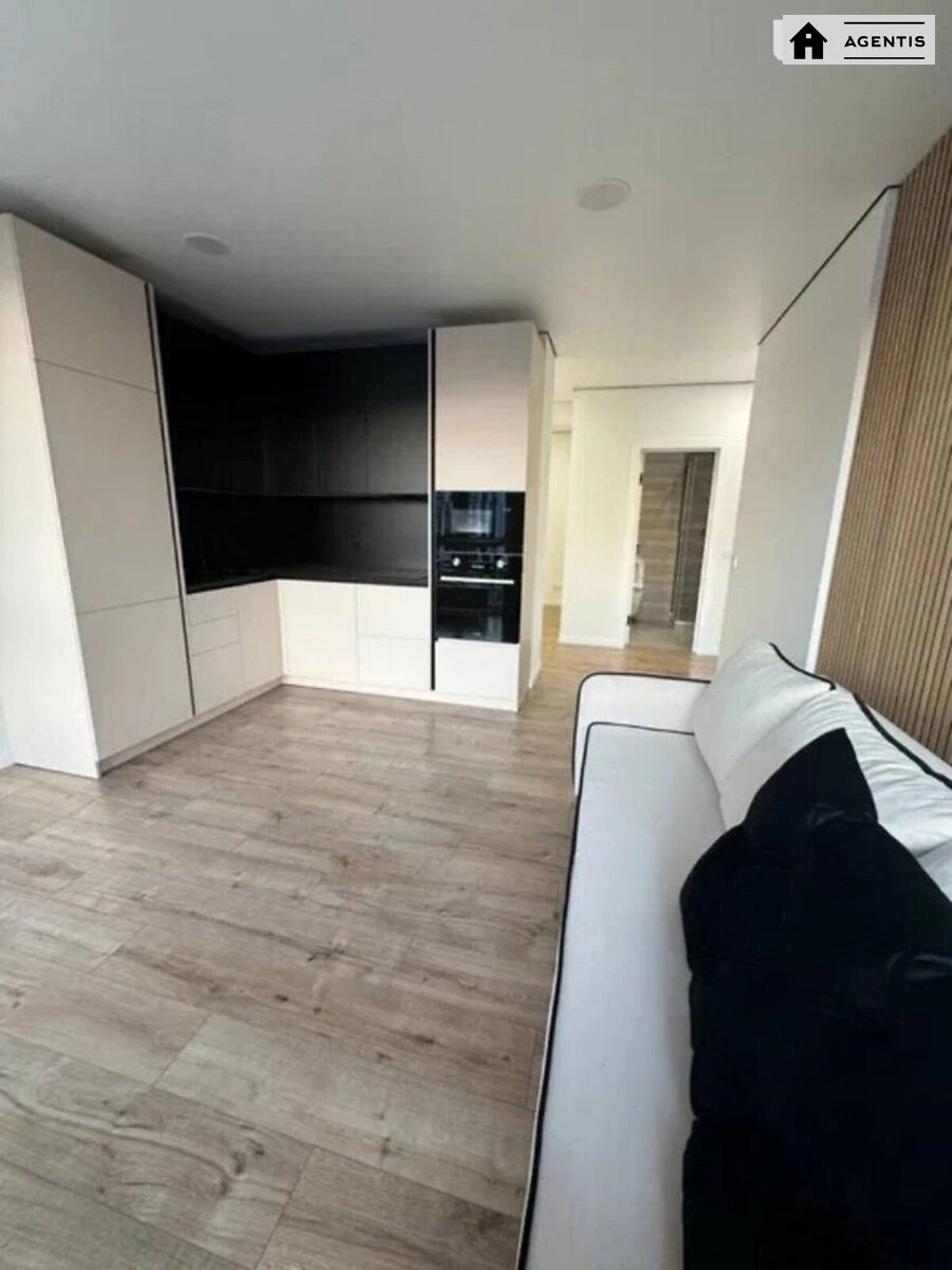 Сдам квартиру 3 комнаты, 72 m², 22 эт./26 этажей. 10, Віктора Некрасова вул. (Північно-Сирецька), Киев. 