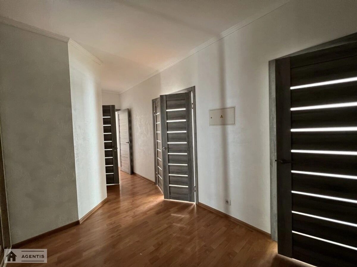 Здам квартиру 2 кімнати, 82 m², 9 пов./22 поверхи. 7, Самійла Кішки вул. (Маршала Конєва), Київ. 