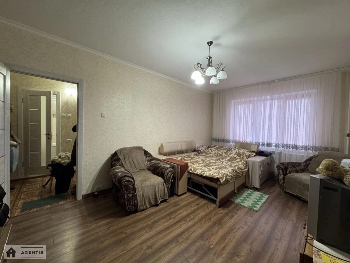 Apartment for rent 1 room, 37 m², 6th fl./9 floors. 36, Zhmerynska 36, Kyiv. 