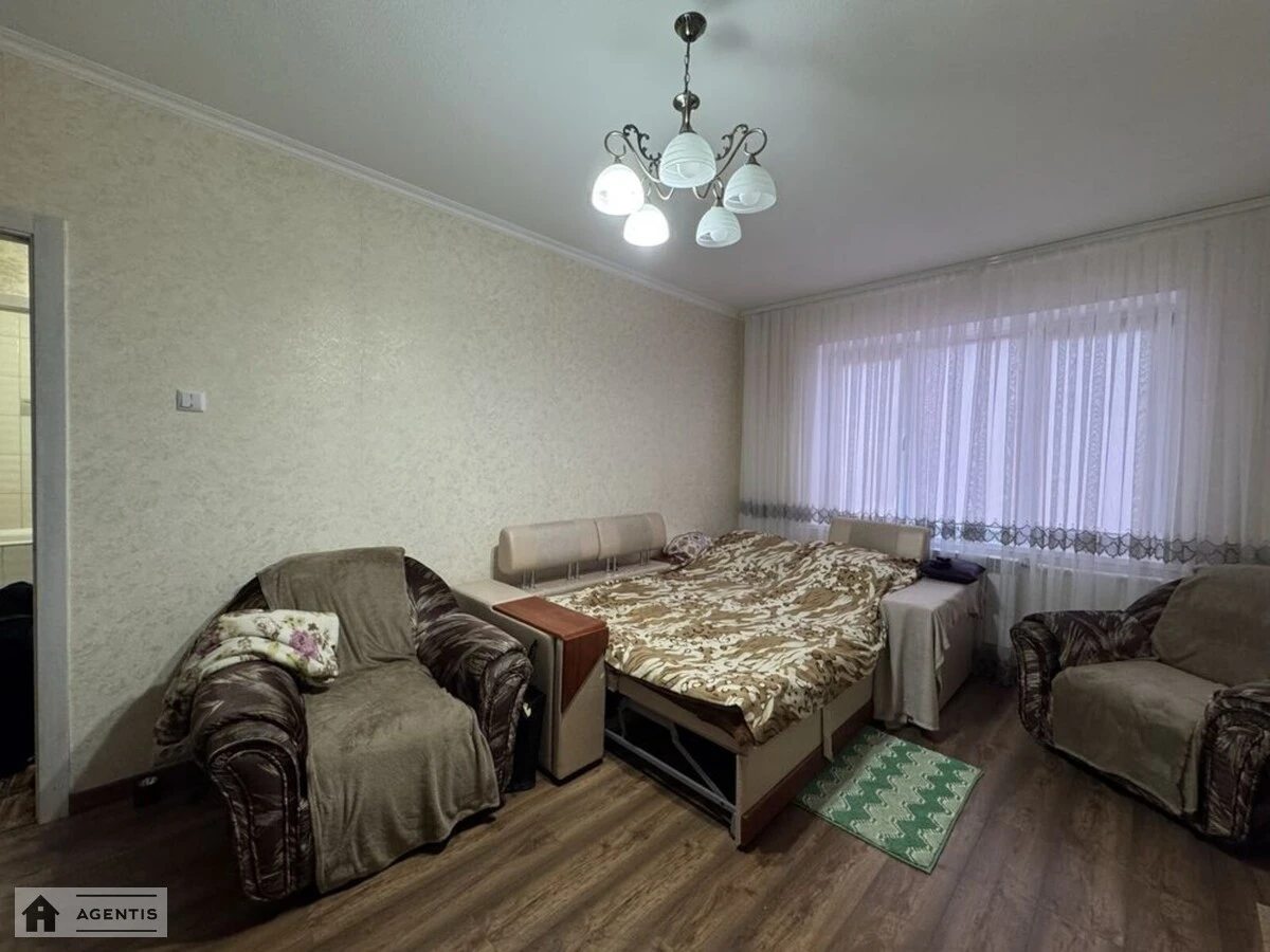 Apartment for rent 1 room, 37 m², 6th fl./9 floors. 36, Zhmerynska 36, Kyiv. 