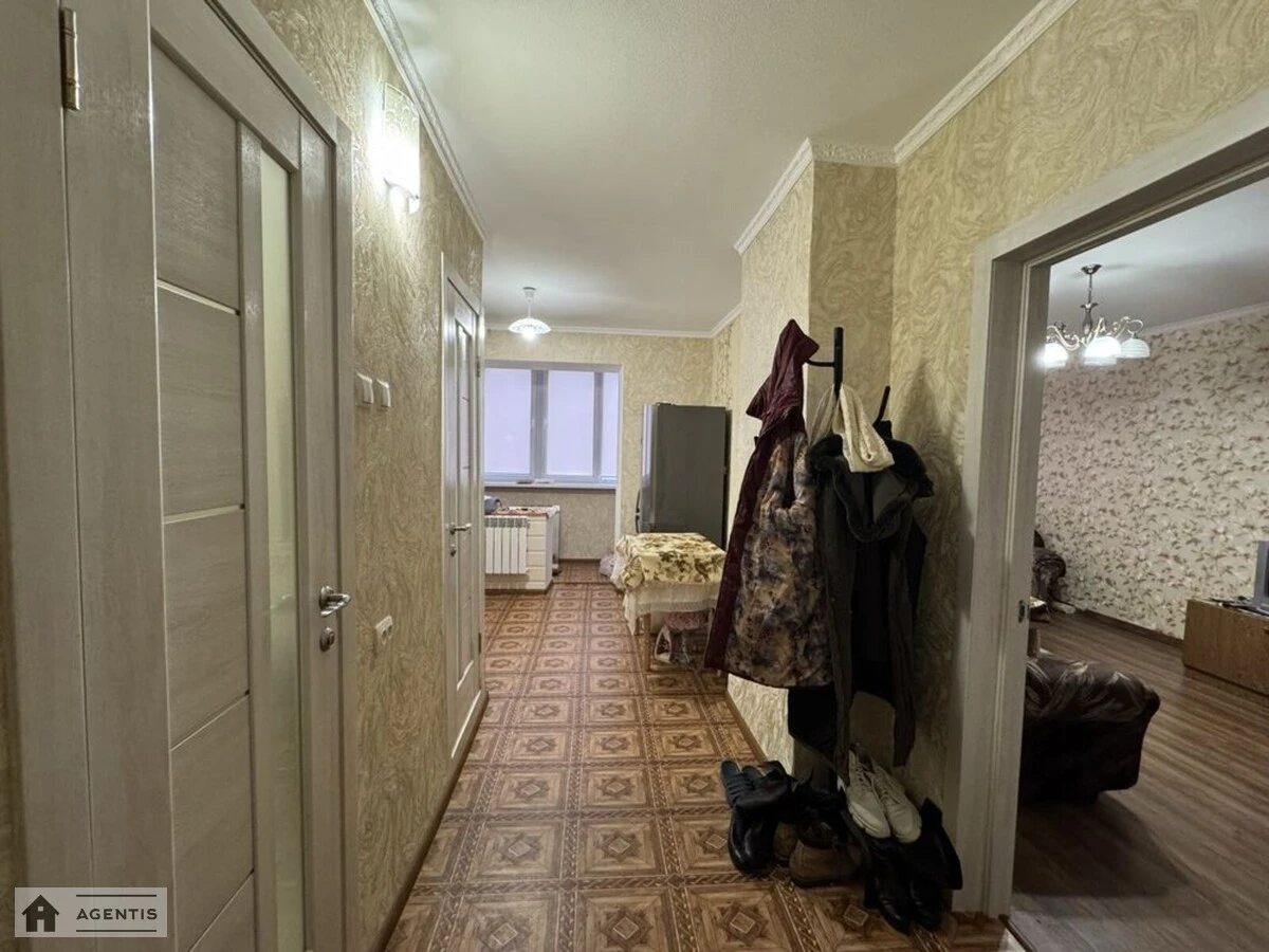 Apartment for rent 1 room, 37 m², 6th fl./9 floors. 36, Zhmerynska 36, Kyiv. 