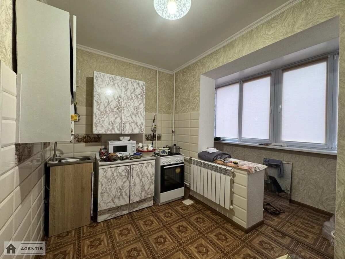 Apartment for rent 1 room, 37 m², 6th fl./9 floors. 36, Zhmerynska 36, Kyiv. 