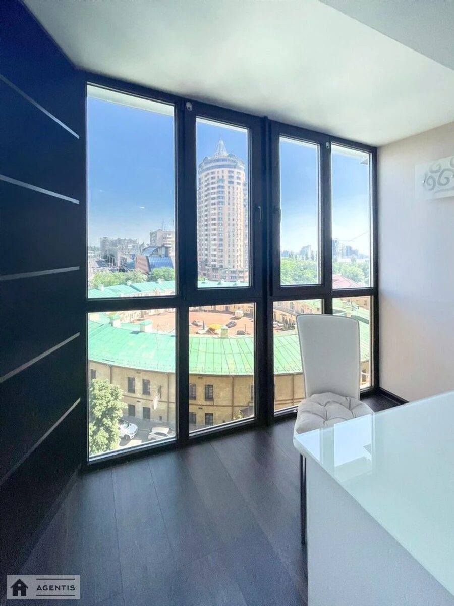 Сдам квартиру 2 комнаты, 50 m², 10 эт./10 этажей. 28, Леси Украинки 28, Киев. 