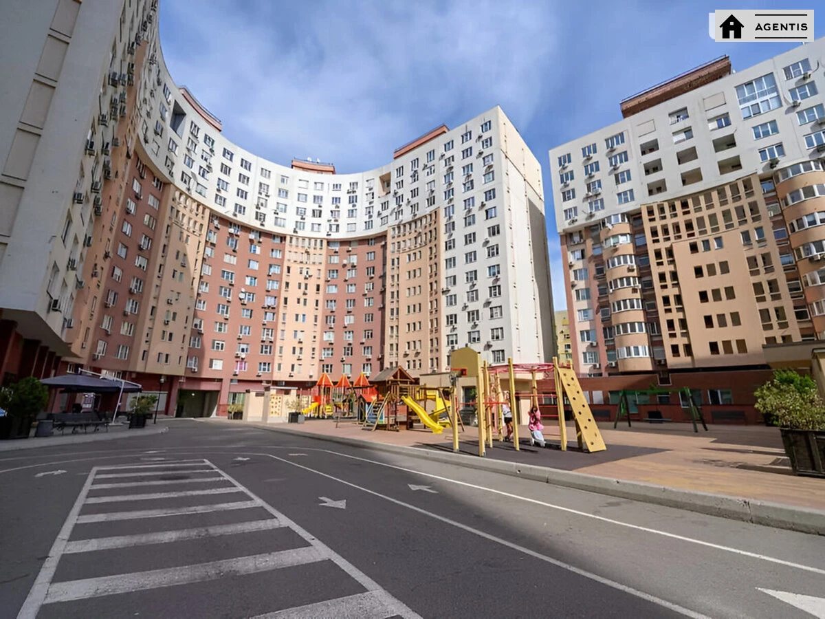 Здам квартиру 3 кімнати, 170 m², 14 пов./15 поверхів. 16, Федора Ернста вул., Київ. 