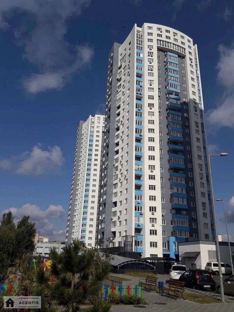 Здам квартиру 2 кімнати, 80 m², 21 пов./25 поверхів. Оболонський, Київ. 