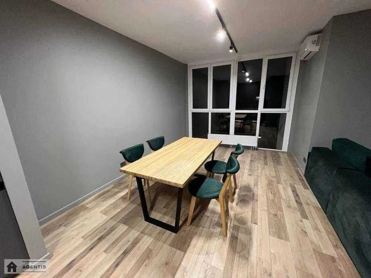 Сдам квартиру 2 комнаты, 50 m², 9 эт./16 этажей. 54, Тираспольская 54, Киев. 