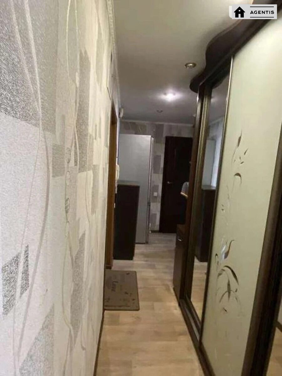 Здам квартиру 2 кімнати, 46 m², 8 пов./9 поверхів. 9, Дніпровська набережна 9, Київ. 