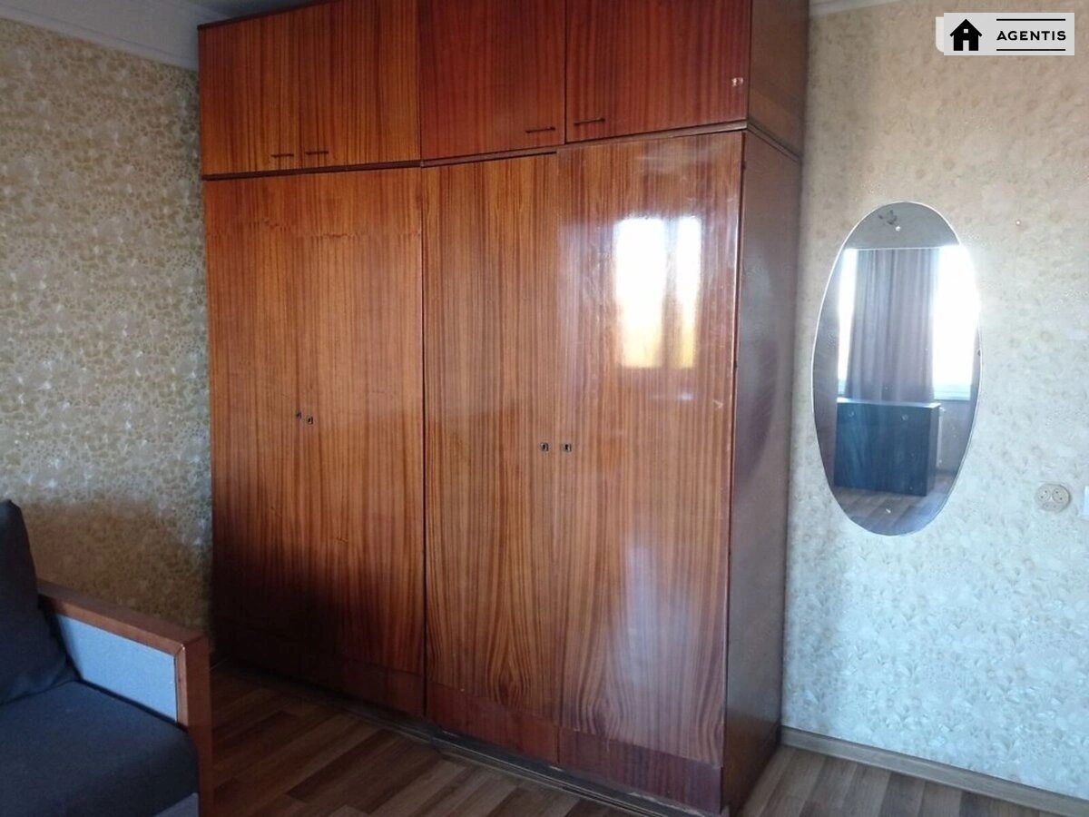 Здам квартиру 1 кімната, 36 m², 6 пов./9 поверхів. 24, Березняківська 24, Київ. 