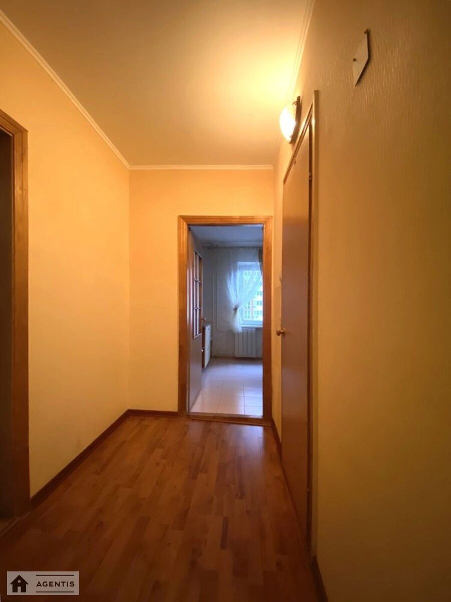 Здам квартиру 1 кімната, 42 m², 8 пов./19 поверхів. 1, Драгоманова 1, Київ. 