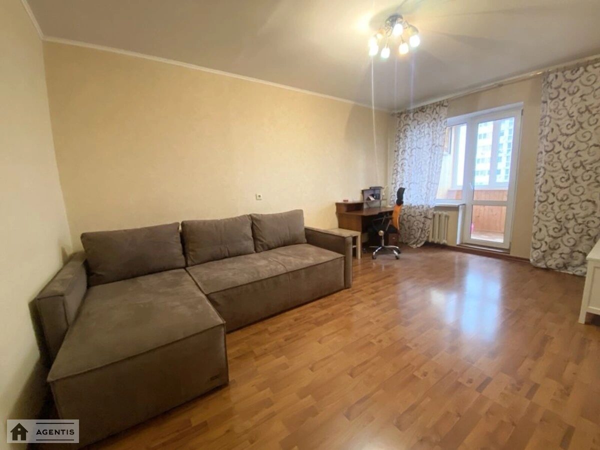 Здам квартиру 1 кімната, 42 m², 8 пов./19 поверхів. 1, Драгоманова 1, Київ. 