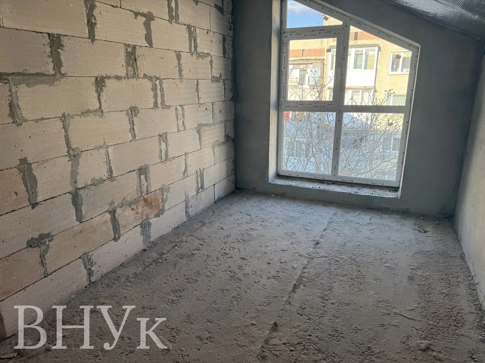 Продаж квартири 3 кімнати, 81 m², 4 пов./4 поверхи. Сонячна вул., Тернопіль. 