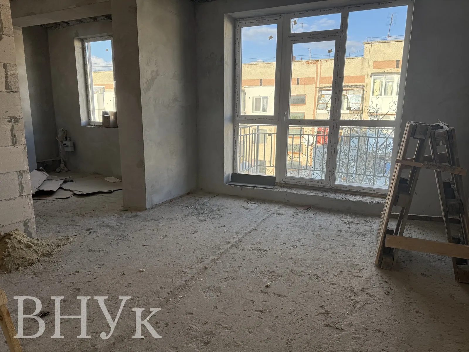 Продаж квартири 3 кімнати, 81 m², 4 пов./4 поверхи. Сонячна вул., Тернопіль. 