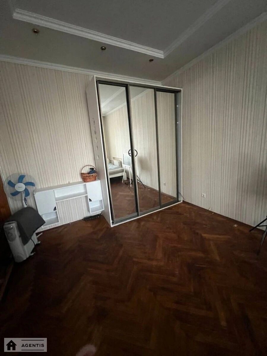 Здам квартиру 3 кімнати, 78 m², 4 пов./5 поверхів. Шевченківський район, Київ. 