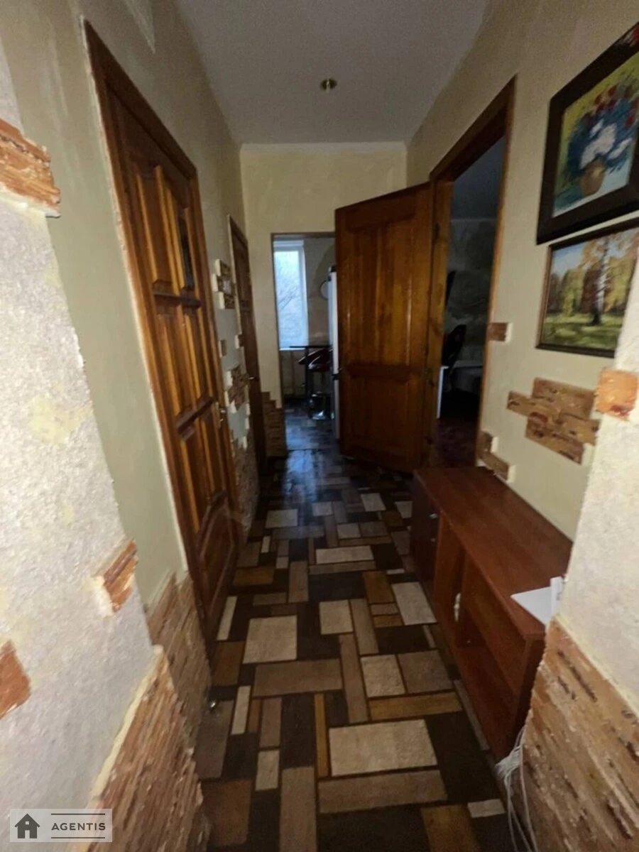 Здам квартиру 3 кімнати, 78 m², 4 пов./5 поверхів. Шевченківський район, Київ. 