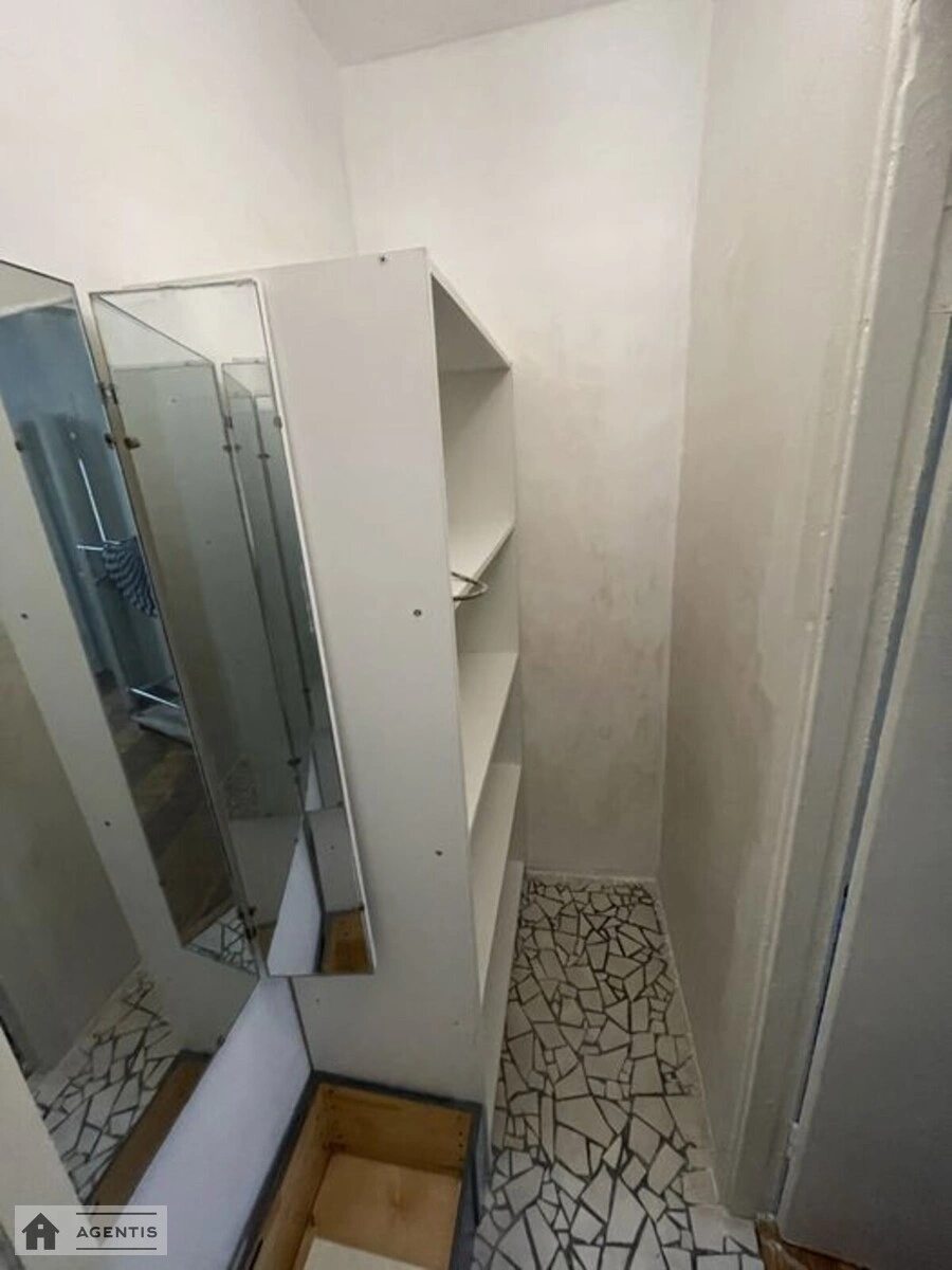 Здам квартиру 2 кімнати, 50 m², 1 пов./5 поверхів. 77, Вацлава Гавела бульв. (Івана Лепсе), Київ. 