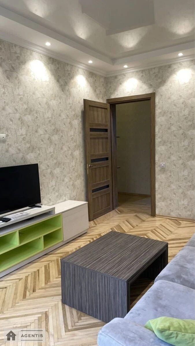 Здам квартиру 2 кімнати, 48 m², 3 пов./3 поверхи. 35, Науки 35, Київ. 