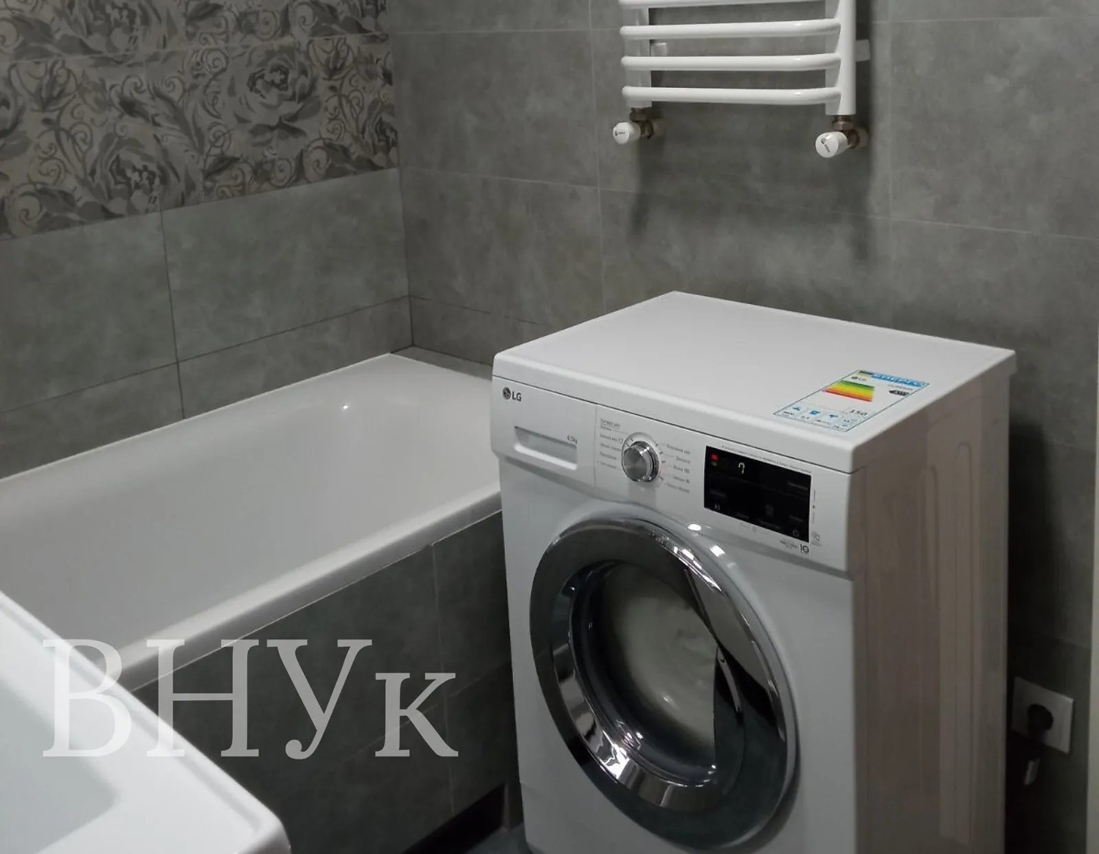 Продаж квартири 1 кімната, 45 m², 4 пов./10 поверхів. Микулинецька вул., Тернопіль. 