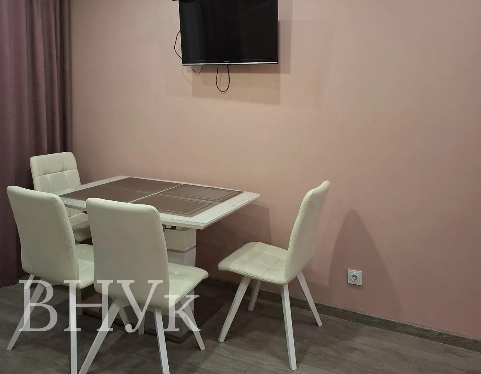 Продаж квартири 1 кімната, 45 m², 4 пов./10 поверхів. Микулинецька вул., Тернопіль. 