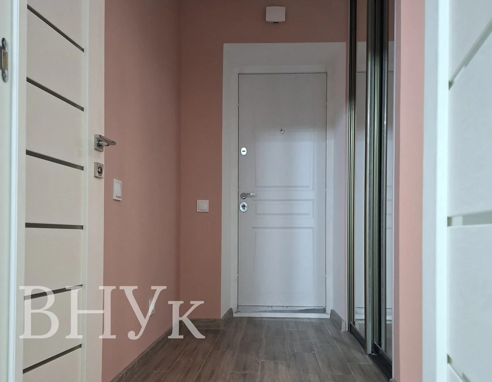 Продаж квартири 1 кімната, 45 m², 4 пов./10 поверхів. Микулинецька вул., Тернопіль. 