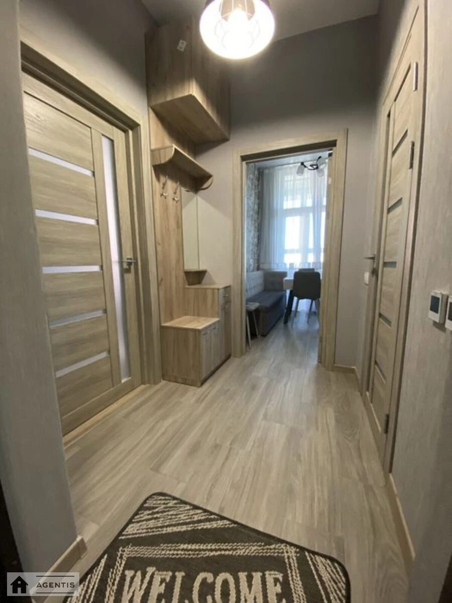 Здам квартиру 1 кімната, 38 m², 7 пов./9 поверхів. Бережанська. 