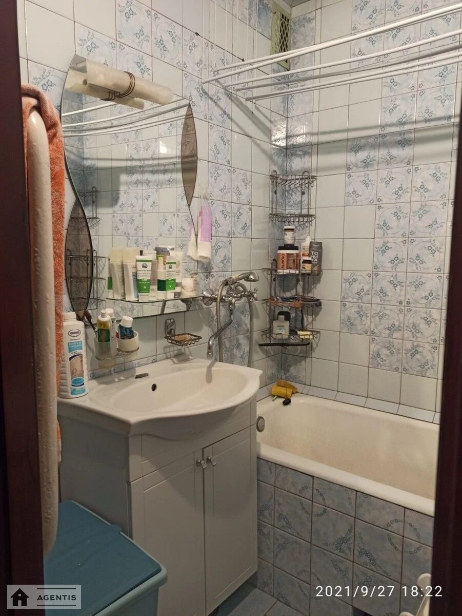 Здам квартиру 3 кімнати, 74 m², 2 пов./16 поверхів. 18, Ревуцького 18, Київ. 