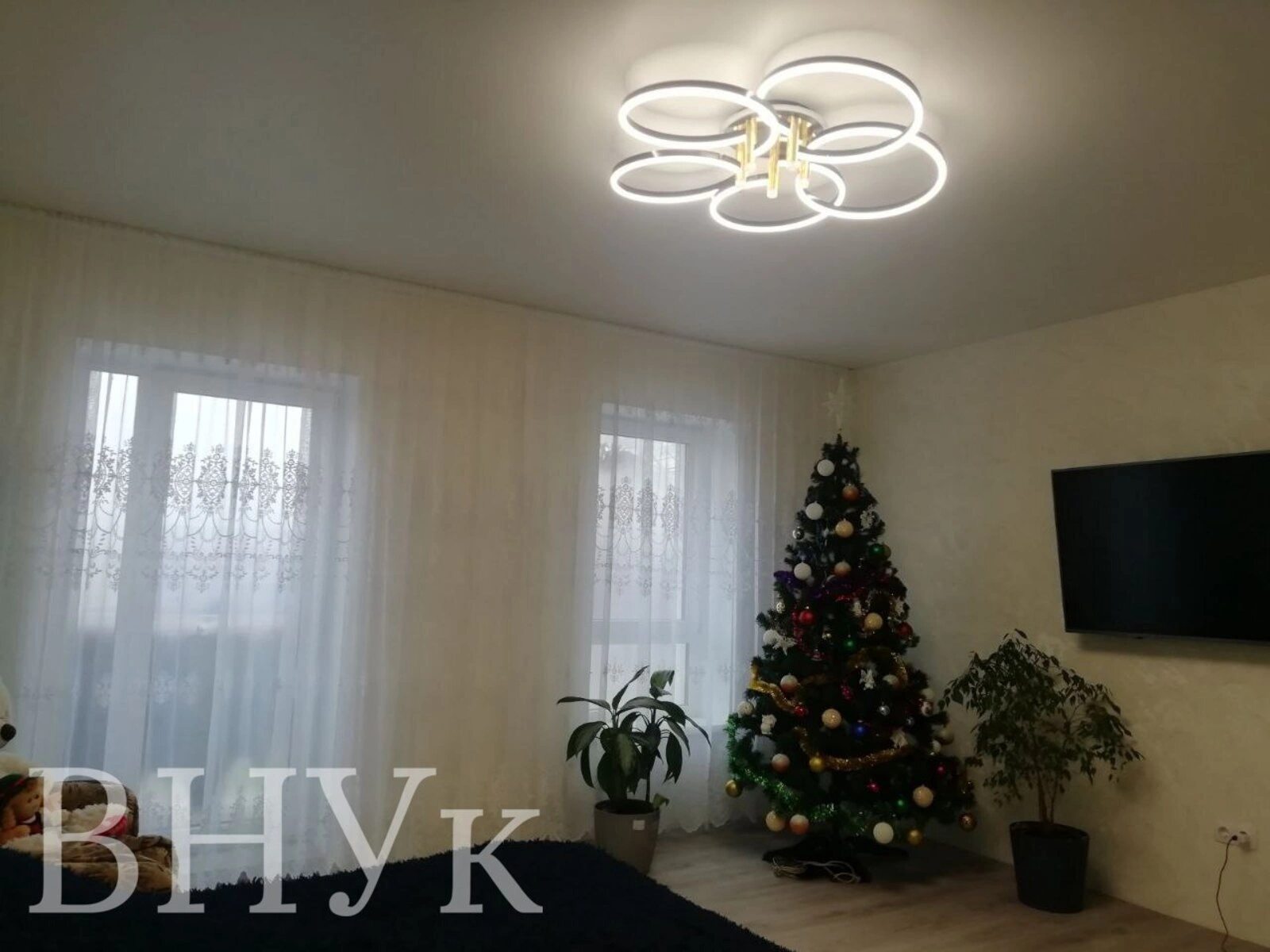 Продаж квартири 2 кімнати, 56 m², 2 пов./5 поверхів. Поліська , Тернопіль. 