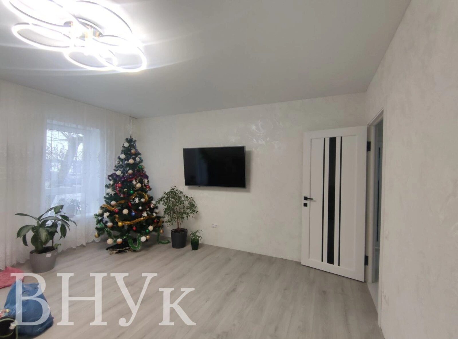 Продаж квартири 2 кімнати, 56 m², 2 пов./5 поверхів. Поліська , Тернопіль. 