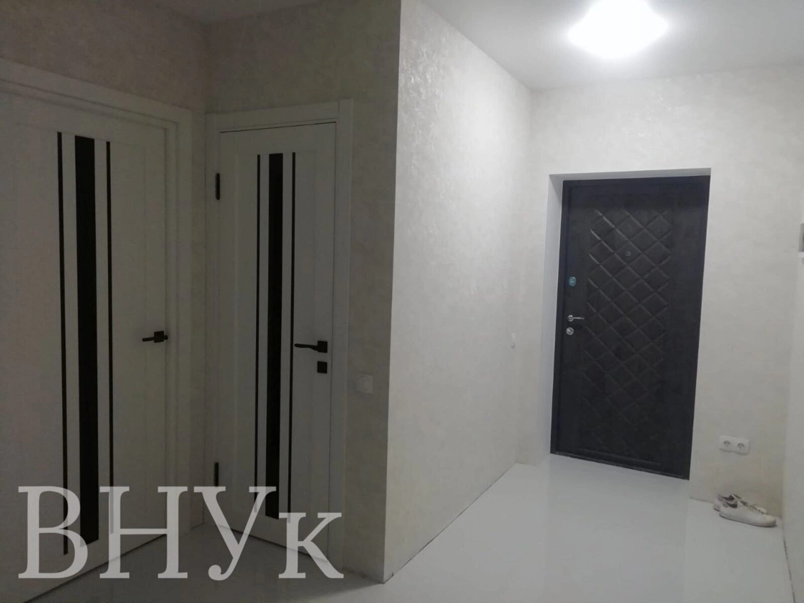 Продаж квартири 2 кімнати, 56 m², 2 пов./5 поверхів. Поліська , Тернопіль. 