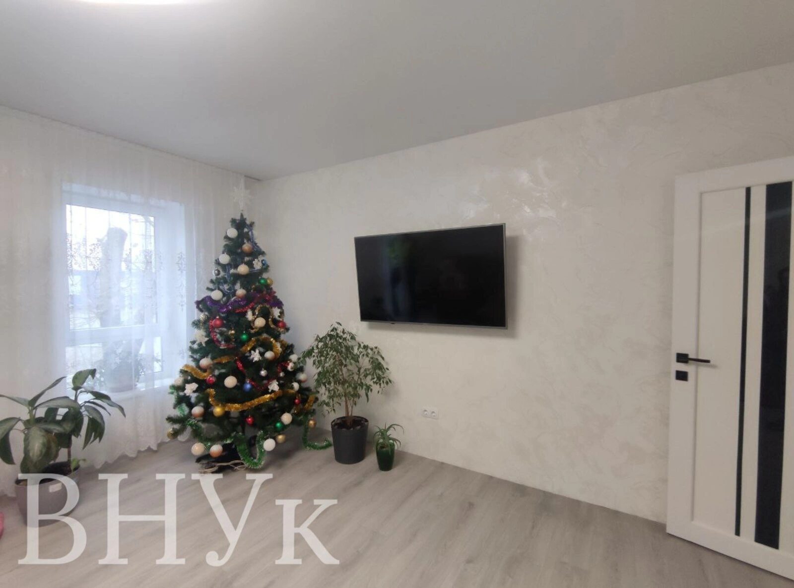 Продаж квартири 2 кімнати, 56 m², 2 пов./5 поверхів. Поліська , Тернопіль. 