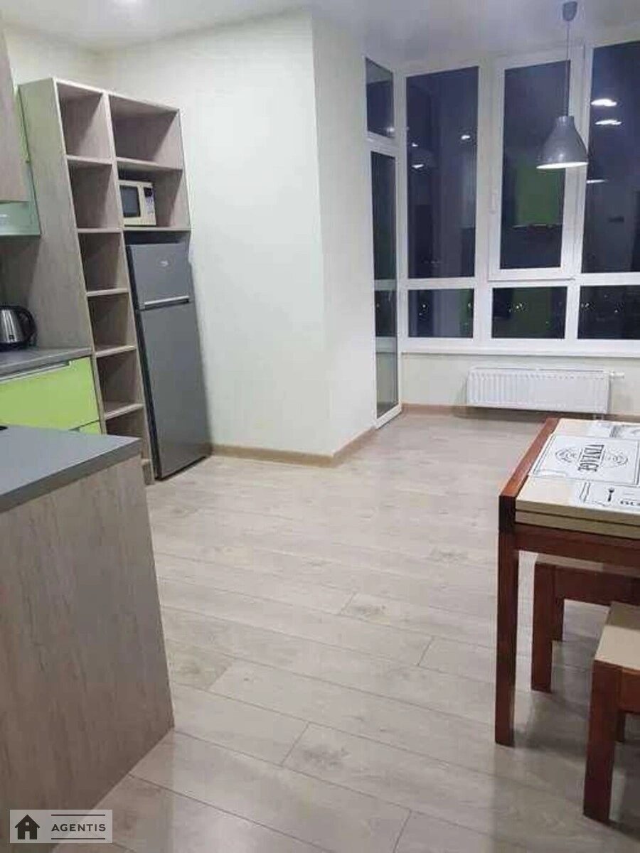 Сдам квартиру 2 комнаты, 55 m², 3 эт./16 этажей. 3, Киото 3, Киев. 