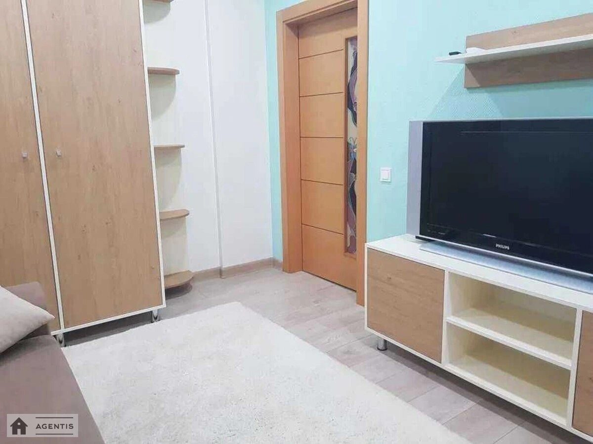 Сдам квартиру 2 комнаты, 55 m², 3 эт./16 этажей. 3, Киото 3, Киев. 